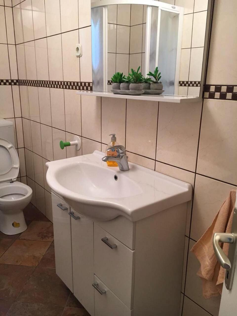 Apartment Toni Baška Voda Kültér fotó